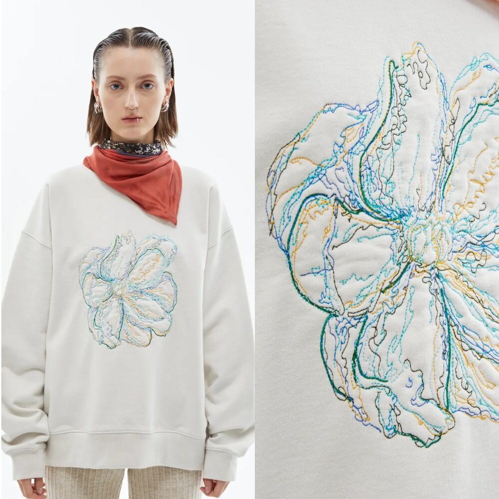 ANDERSON BELL Unisex Flower Embroidered Sweatshirt in Beige Cream Size S